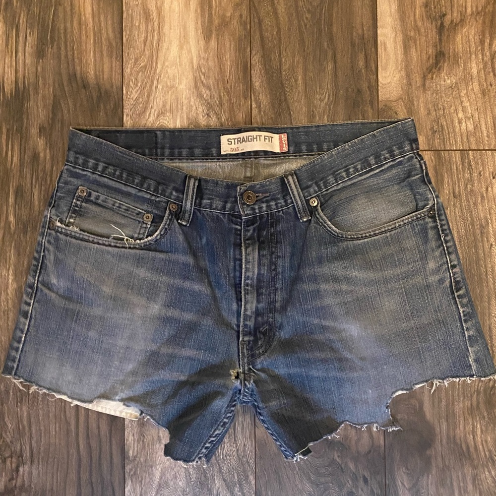 Levi’s cutoff shorts
